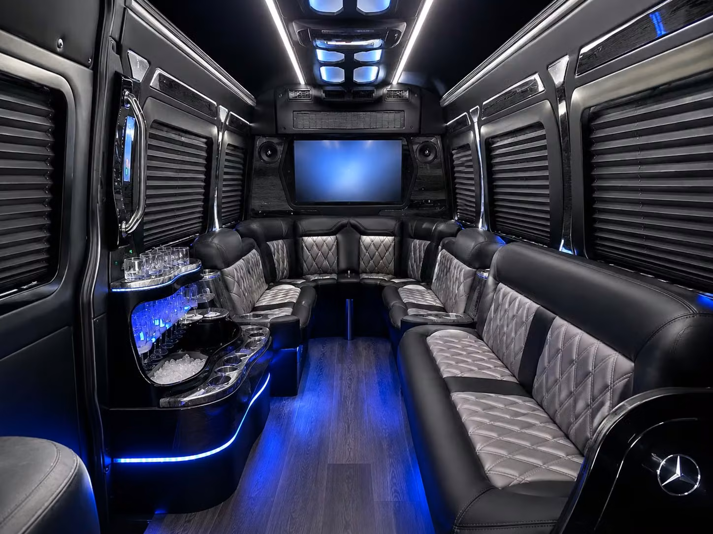 bus rental options for minneapolis trips